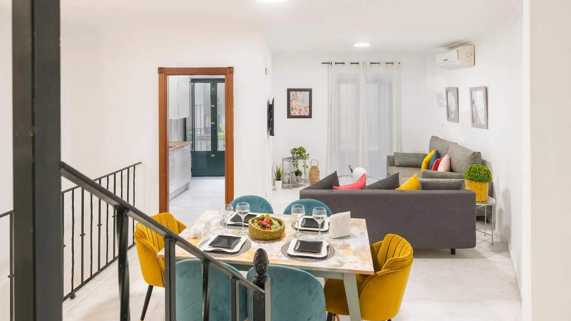 Santa Catalina Moderno Apartment Seville