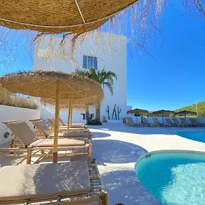 The Olive Boutique & Apartamento Cala Llonga (Ibiza)